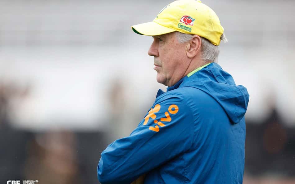 Carlo Ancelotti durante a preparação do Brasil para o amistoso com a Coreia do Sul