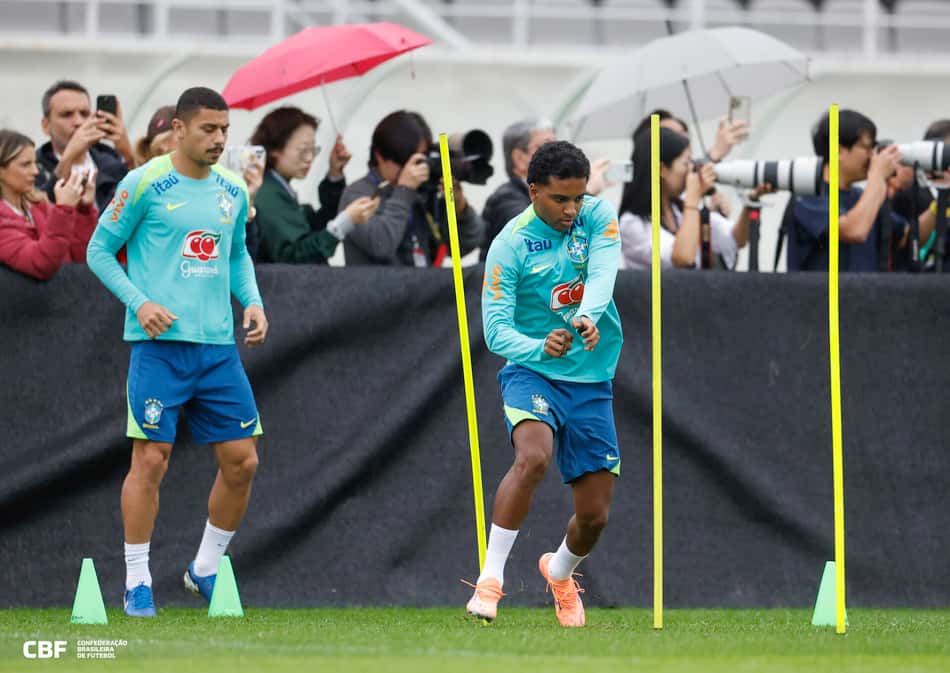 O volante André e o atacante Rodrygo estão de volta à Seleção Brasileira