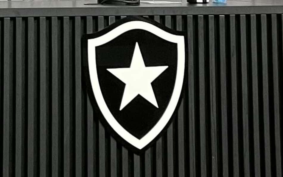 Gabriel Bahia, zagueiro do Botafogo, durante apresentação