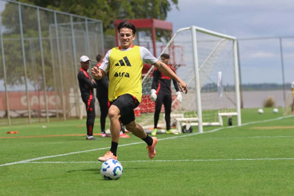 Bernabei, lateral-esquerdo do Internacional