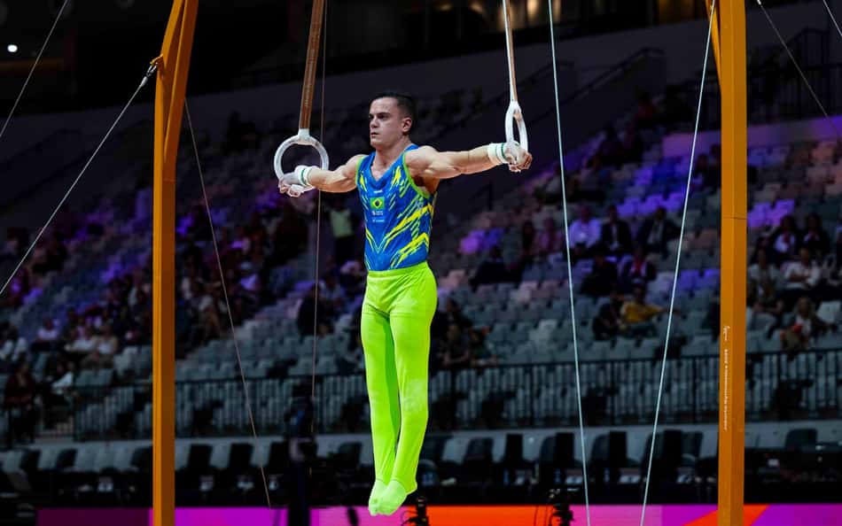 Caio Souza encerra o Mundial de Ginástica com sexto lugar nas argolas