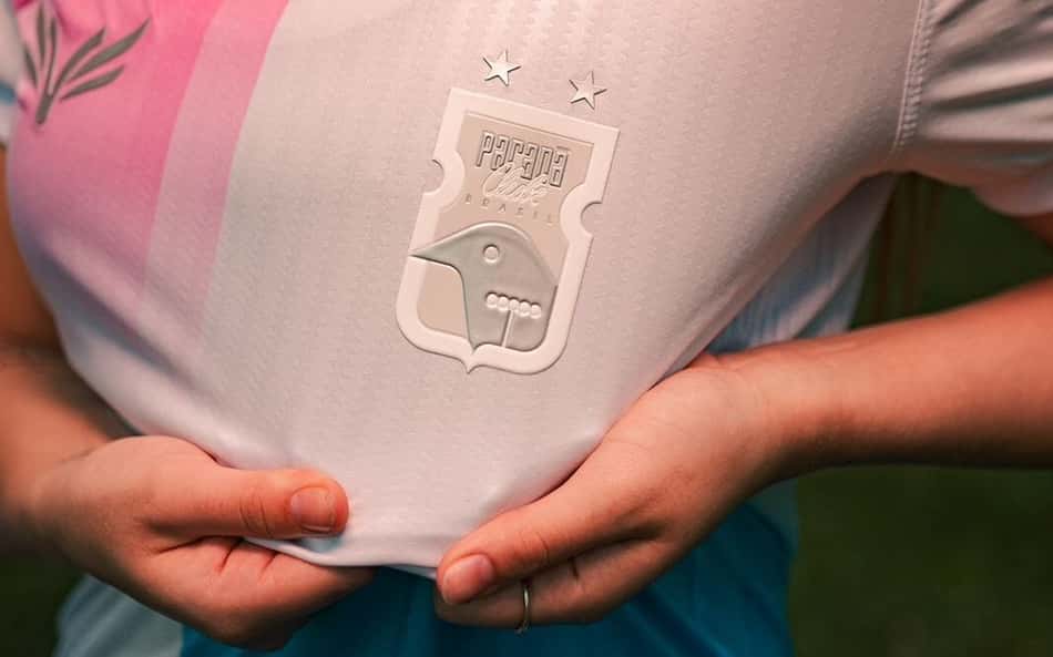 Paraná Clube lança camisa em homenagem ao Outubro Rosa e Novembro Azul; veja fotos