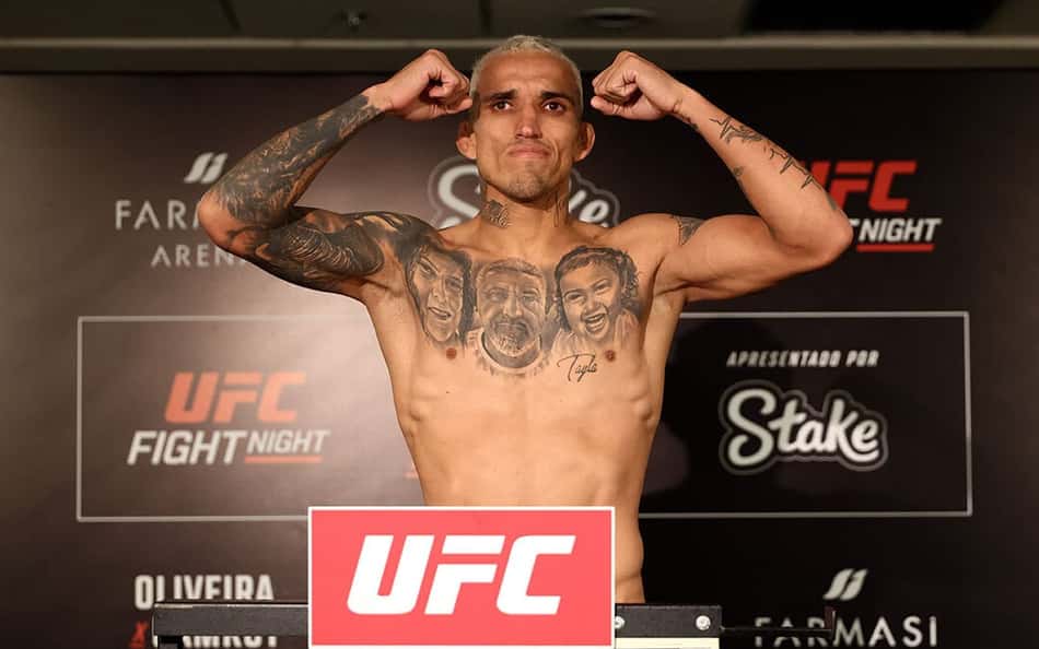 Do Bronx no peso para o UFC Rio (Foto: Reprodução UFC)