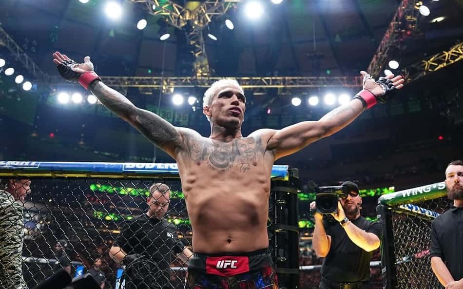 Do Bronx se emociona com plateia antes do UFC Rio e decreta: 'Nasci para isso'