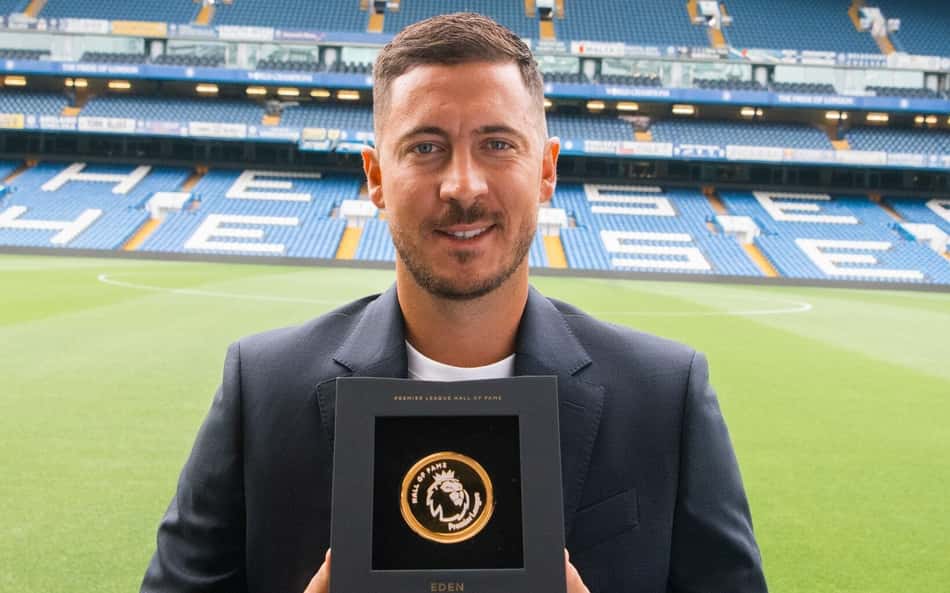 Eden Hazard é introduzido ao Hall da Fama da Premier League