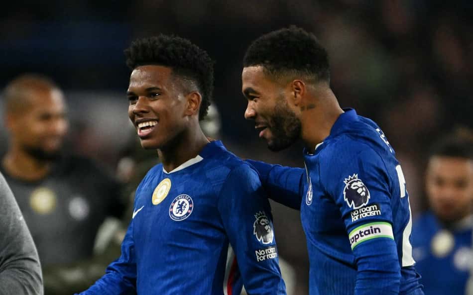 Narração do gol de Estêvão em Chelsea x Liverpool chama atenção: 'Absurdo'