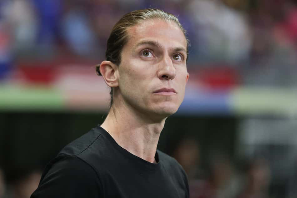 Torcedores mandaram recado para Filipe Luís após vitória do Flamengo no Botafogo (Foto: Gilvan de Souza/Flamengo)