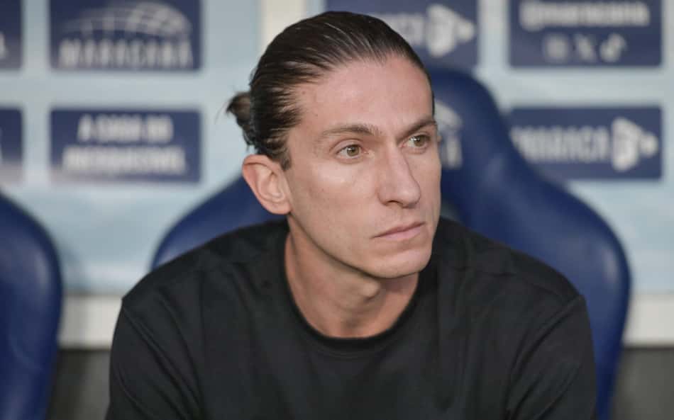 Filipe Luís em Flamengo x Vasco (Foto: Thiago Ribeiro/AGIF)