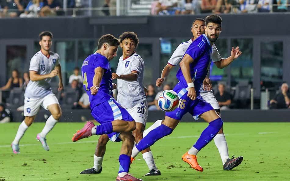 Flaco López, do Palmeiras, vira assunto em amistoso da Argentina: 'Quem dera'
