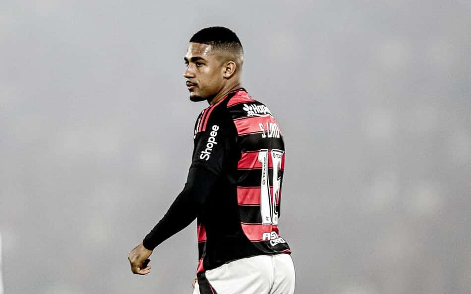 Filipe Luís sai em defesa de Samuel Lino, vaiado por torcedores do Flamengo no Maracanã