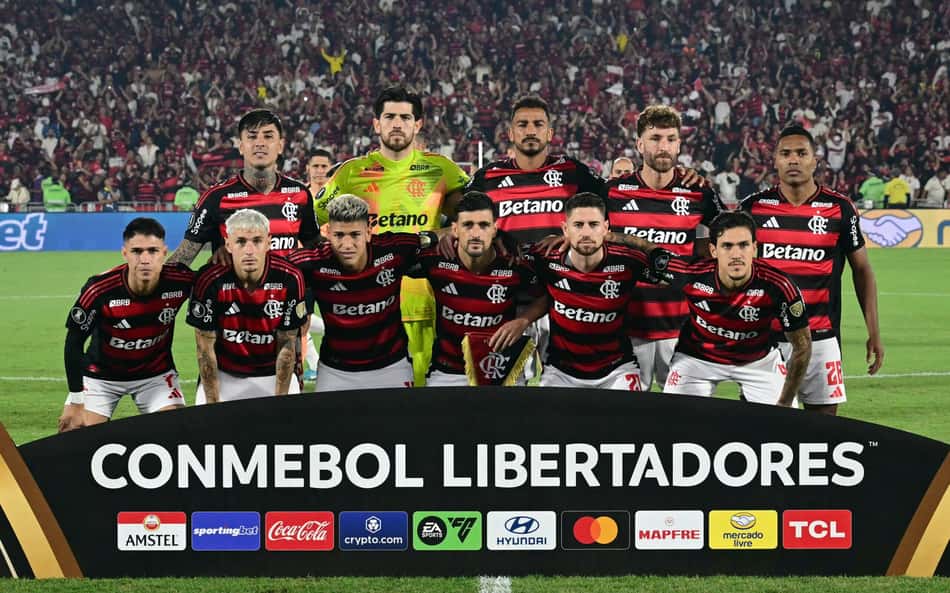 Atuação de jogador do Flamengo choca estrangeiros: 'Pensei que não existia'