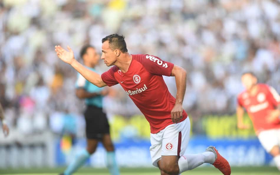 Internacional 3 x 0 Botafogo no Brasileirão 2018; Pottker e Damião decidem