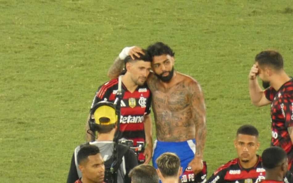 Retorno de Gabigol ao Maracanã: veja como foi o reencontro do ídolo com os rubro-negros