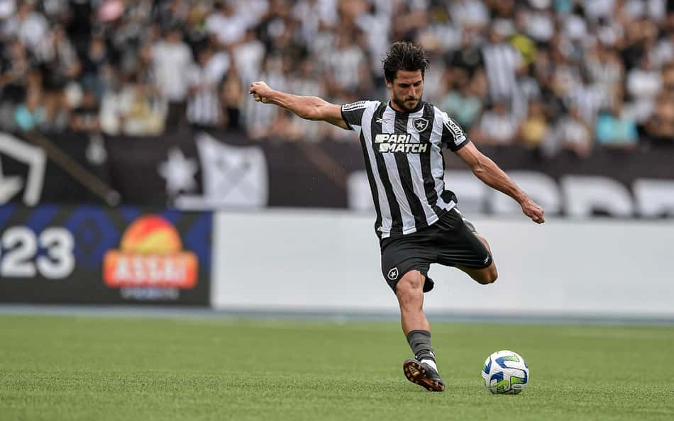 Ex-Fluminense e Botafogo é anunciado pela Portuguesa-SP