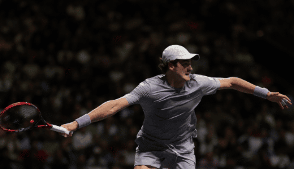 João Fonseca na vitória na estreia do Masters 1000 de Paris (Divulgação)