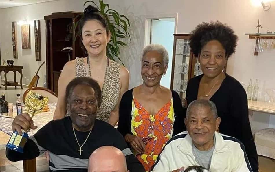 Família de Pelé coloca à venda apartamentos milionários após dívidas acumuladas