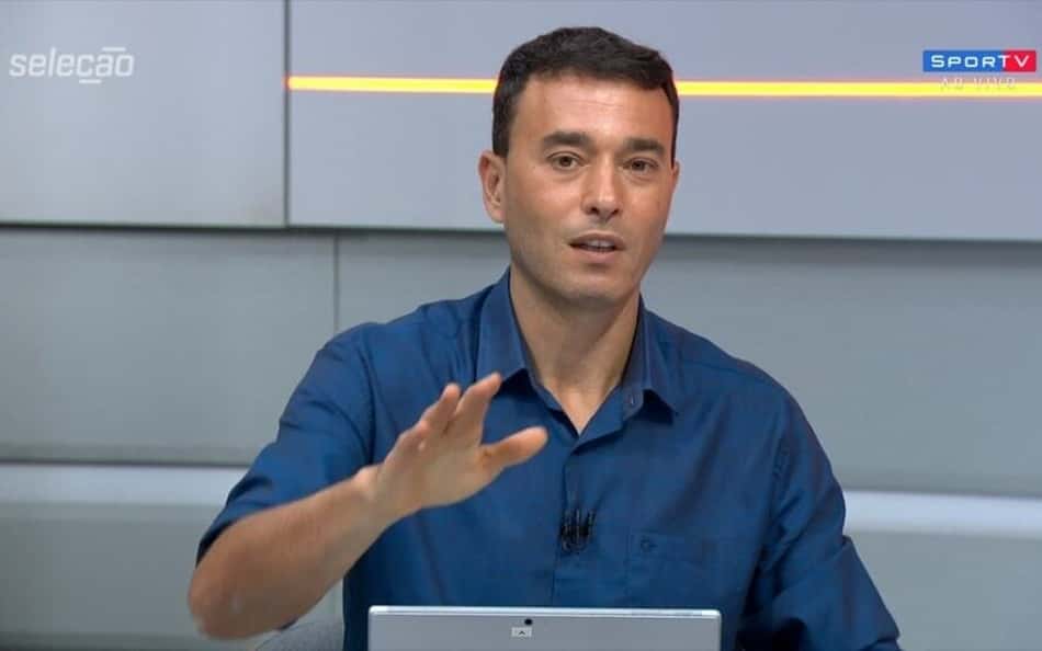 Rizek discorda de postura do Corinthians e diz: 'Deveria olhar para o próprio umbigo'