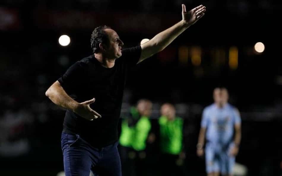 Vai ajudar? Rogério Ceni tem aproveitamento baixo contra o São Paulo