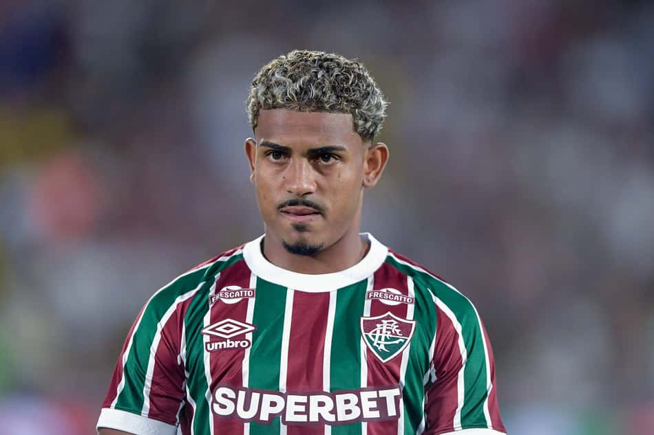 John Kennedy em campo pelo Fluminense no Brasileirão