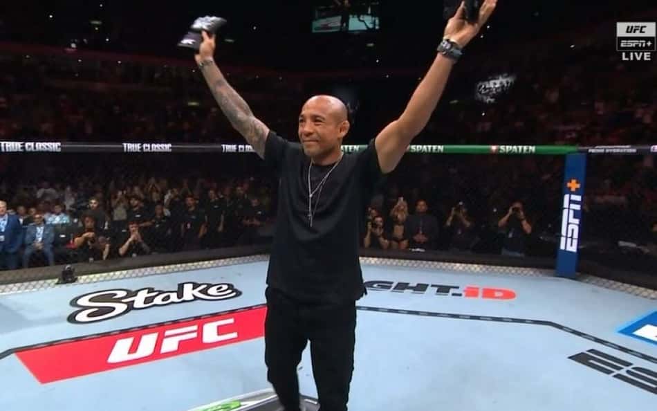 VÍDEO: José Aldo é homenageado em 'aposentadoria' durante UFC Rio