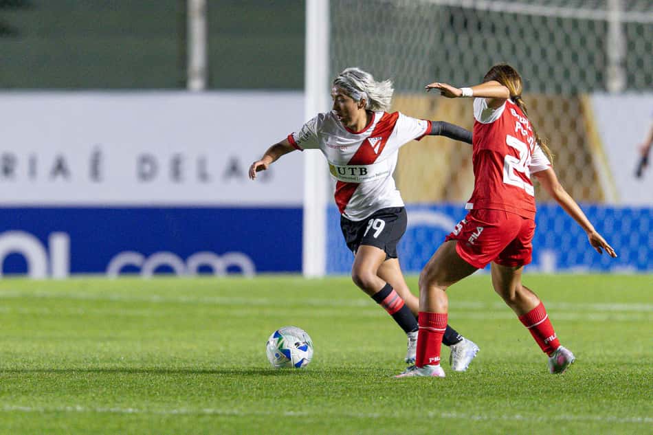 Karla Ticona, do Always Ready, em campo contra o Santa Fé na Libertadores Feminina (Foto: Staff Images Woman/Conmebol)