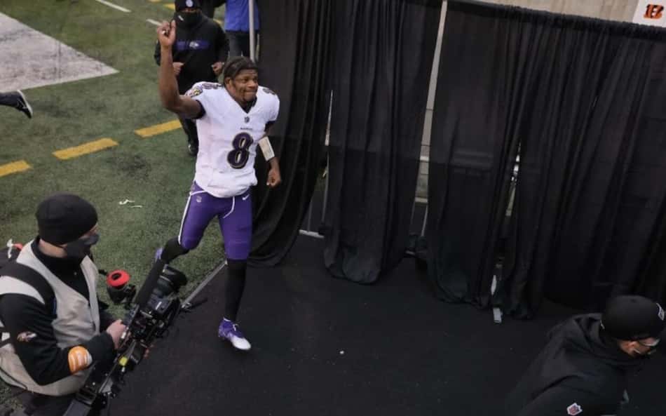 Lamar Jackson segue como dúvida em jogo da semana 8 contra o Chicago Bears