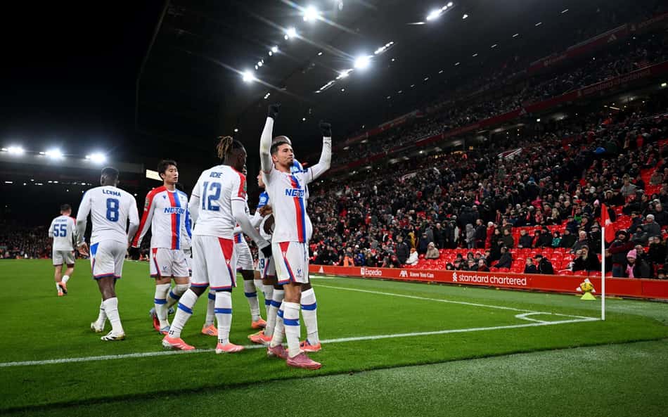 Com classificação na Copa da Liga Inglesa, clube da Premier League fará quatro jogos em oito dias