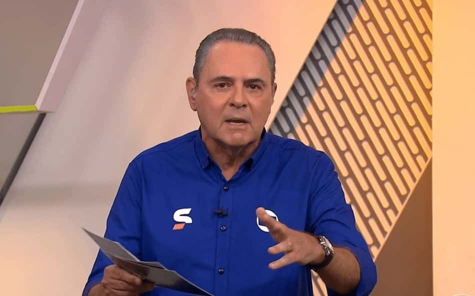 Luis Roberto manda recado sobre Palmeiras x LDU durante Racing x Flamengo
