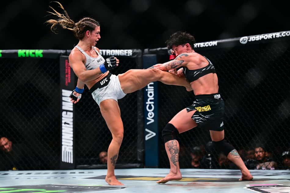 Mackenzie Dern venceu Virna Jandiroba pelo cinturão no UFC (Foto: Giuseppe CACACE / AFP)