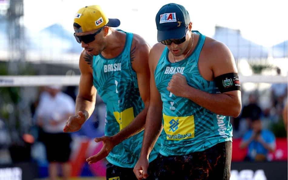 Mundial de Vôlei de Praia define grupos com 7 duplas brasileiras