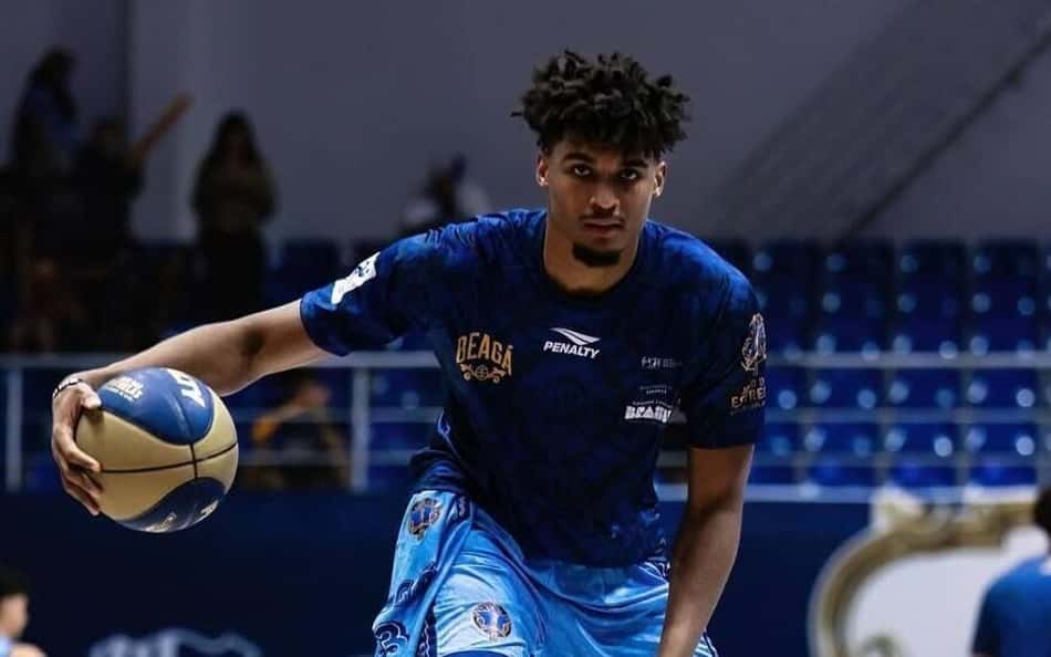 Promessa brasileira assina com franquia da NBA
