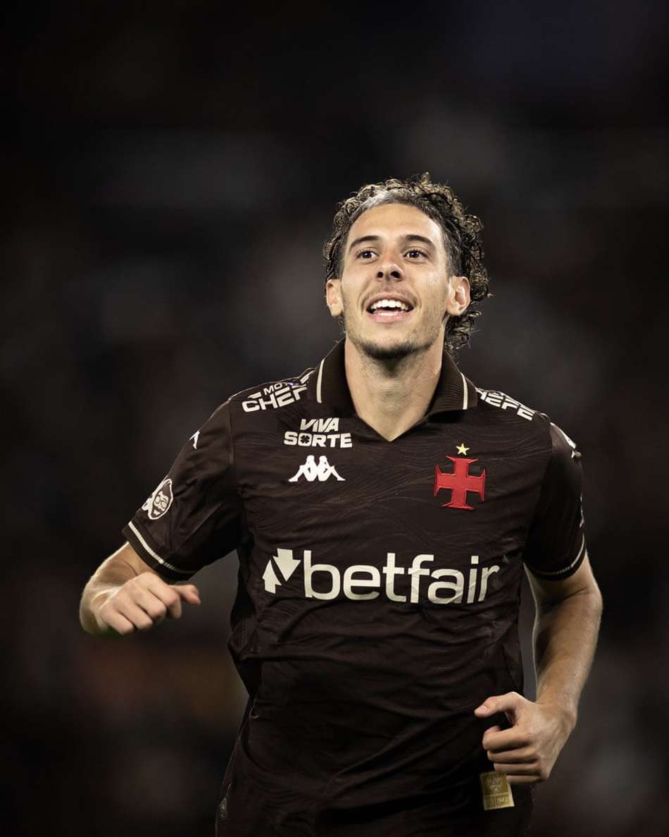 Nuno Moreira comemora gol contra o Fluminense (Foto: Matheus Lima / Vasco)