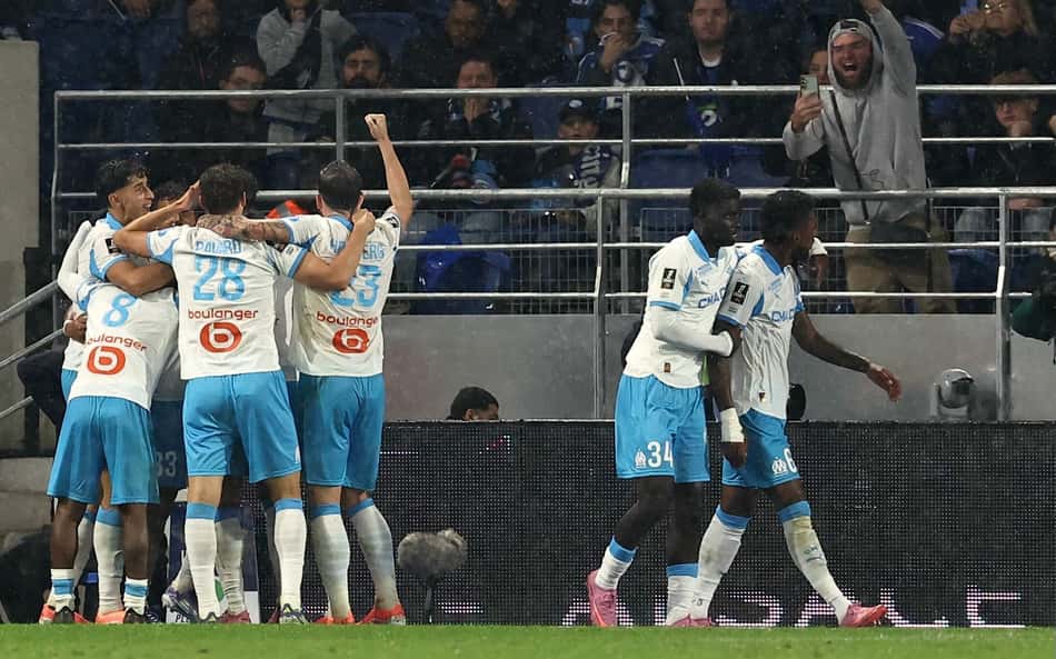Jogador do Olympique de Marselha é atacado em aeroporto na França