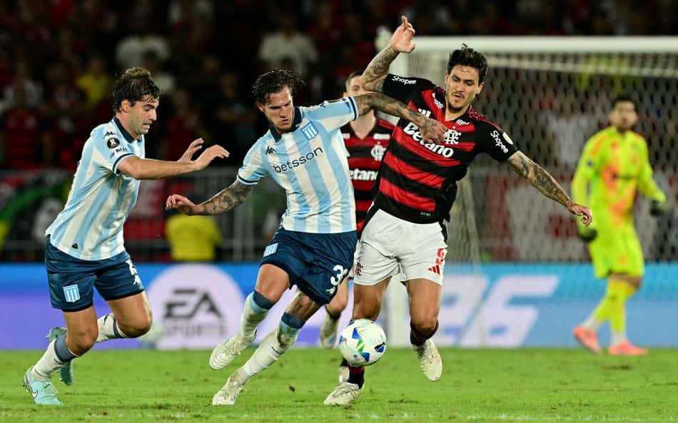 Torcedores do Palmeiras pedem contratação de jogador após Flamengo x Racing: 'Tem que vir'