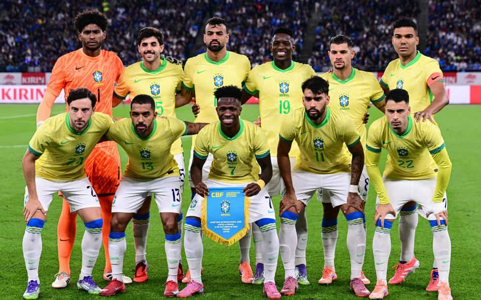 Seleção Brasileira perfilada antes de Japão x Brasil