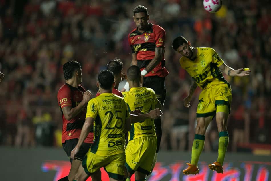 Sport e Mirassol fizeram um jogo disputado na llha do Retiro