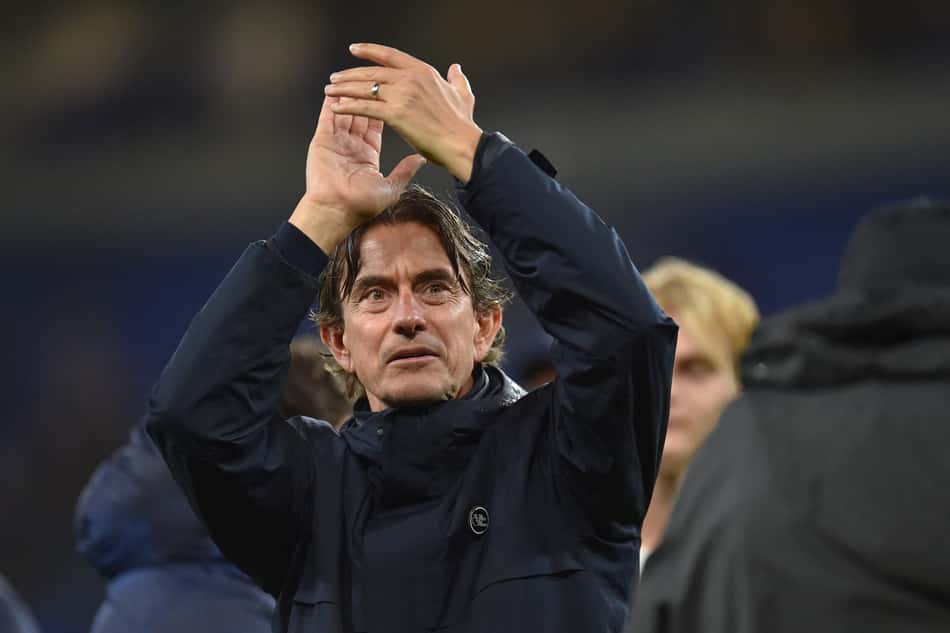 Thomas Frank é o técnico do Tottenham (Foto: PETER POWELL / AFP)