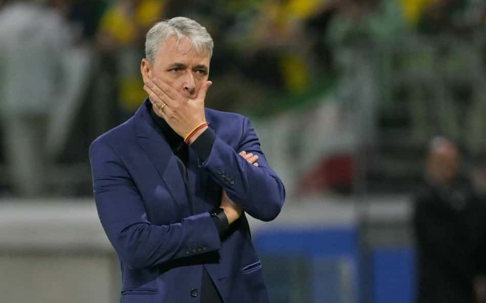 Tiago Nunes, técnico da LDU (Foto: Nelson ALMEIDA / AFP)