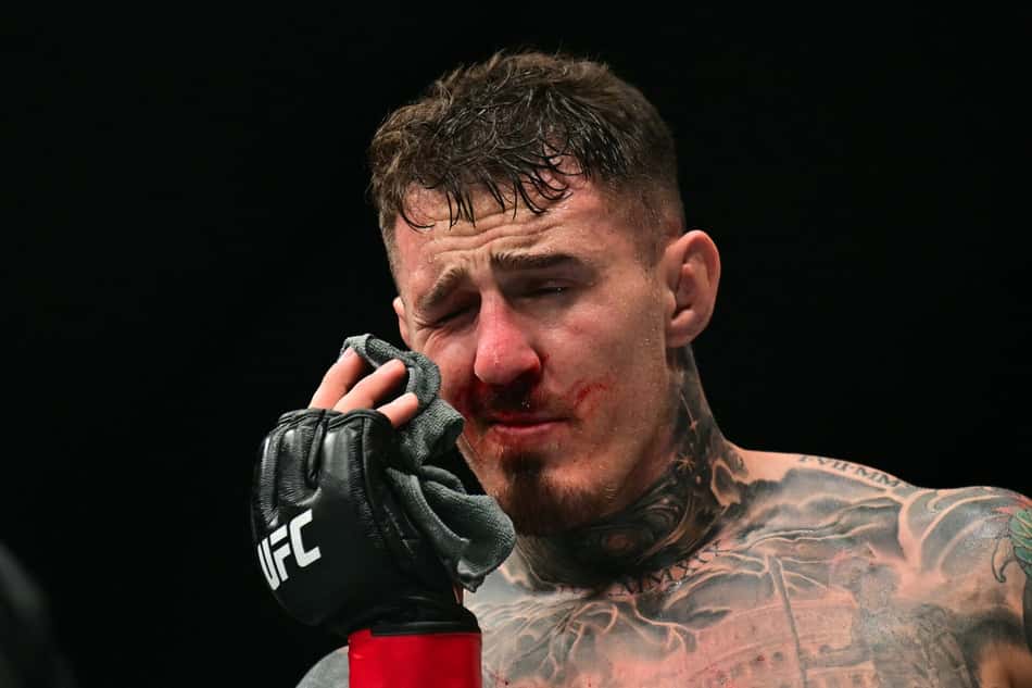 Tom Aspinall e Cyril Gane se enfrentaram pela luta principal no UFC 321 (Foto: Giuseppe CACACE / AFP)