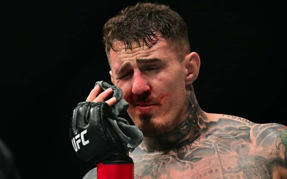 Tom Aspinall e Cyril Gane se enfrentaram pela luta principal no UFC 321 (Foto: Giuseppe CACACE / AFP)