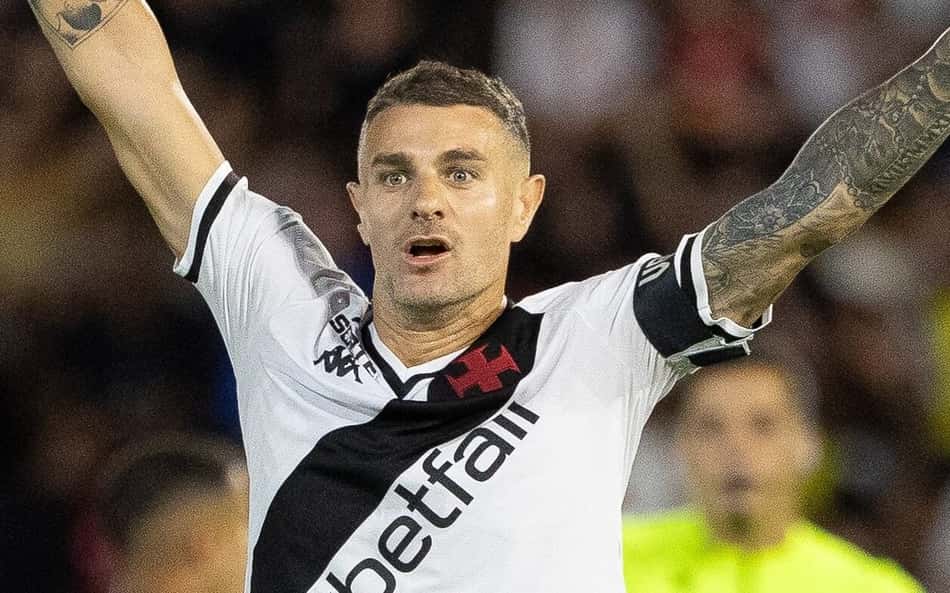 Vegetti comemora gol do Vasco diante do Bragantino (Foto: Joisel Amaral/AGIF)