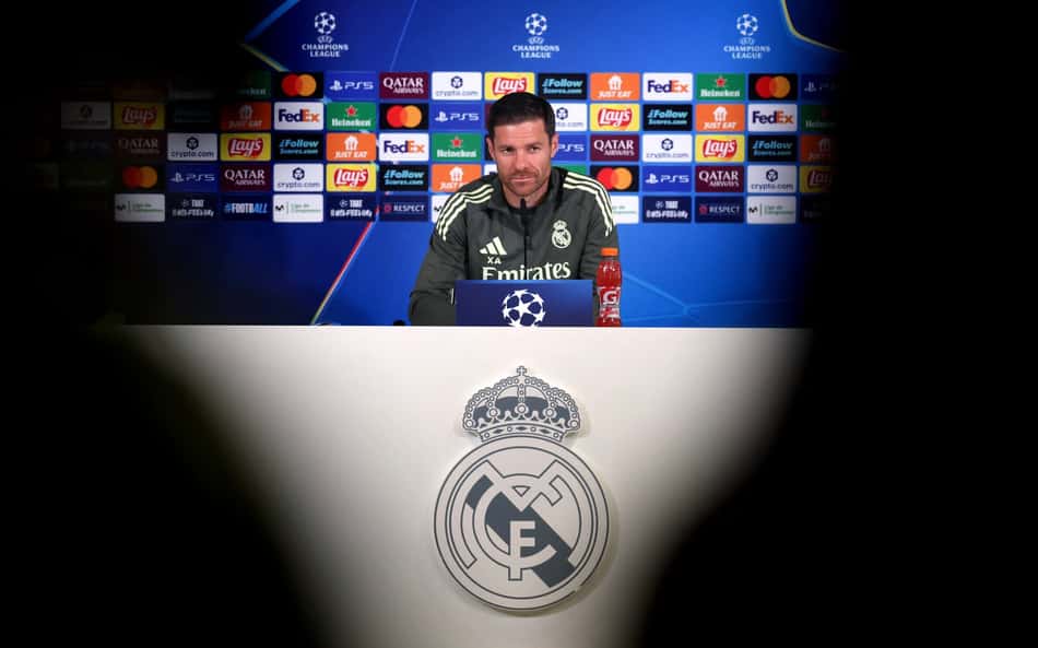 Após rumores, Xabi Alonso põe ponto final no caso Endrick: 'É preciso estar preparado'