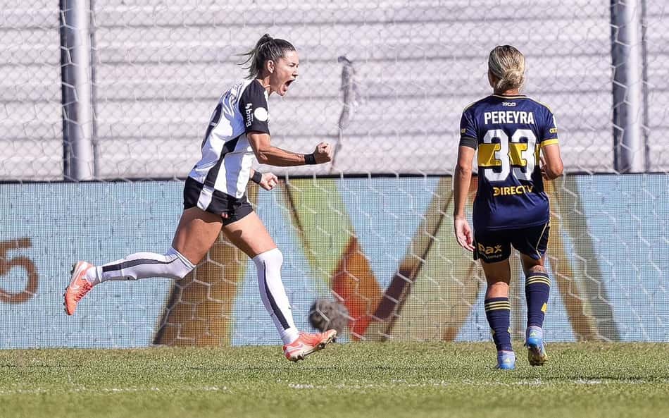 Gabi Zanotti faz hat-trick, Corinthians elimina Boca Juniors e avança na Libertadores
