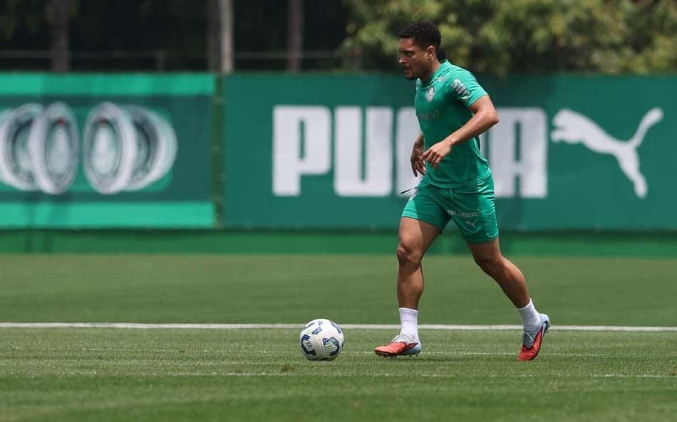 Vitor Roque se declara ao Palmeiras após convocação: 'Fora do normal'