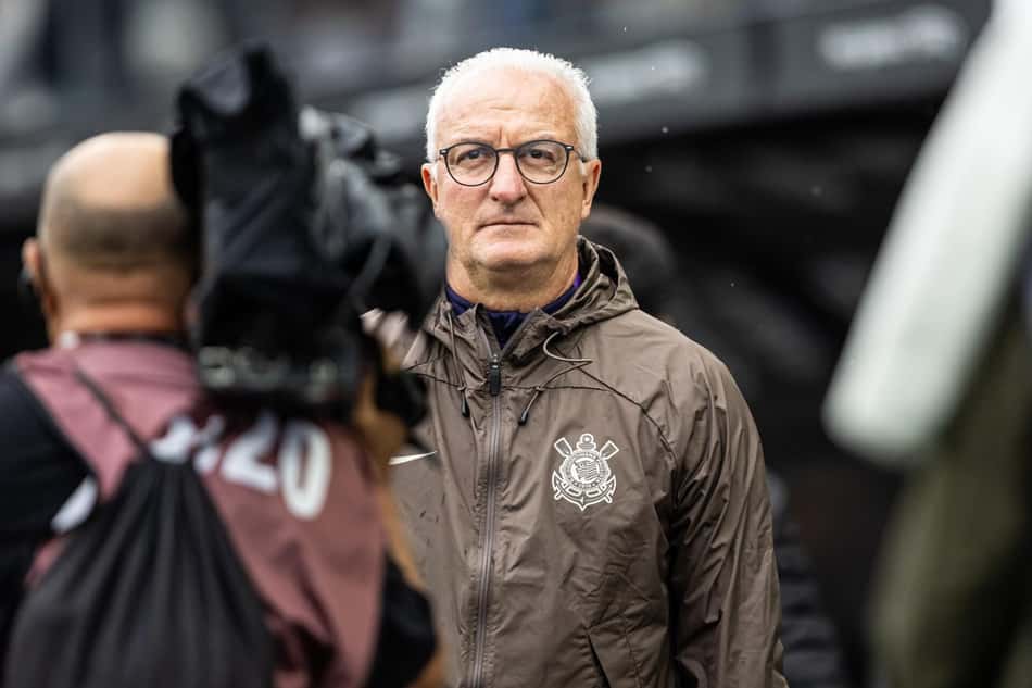 Dorival Jr. durante a partida do Corinthians contra o Grêmio (Foto: Jhony Inacio/Agencia Enquadrar/Gazeta Press)