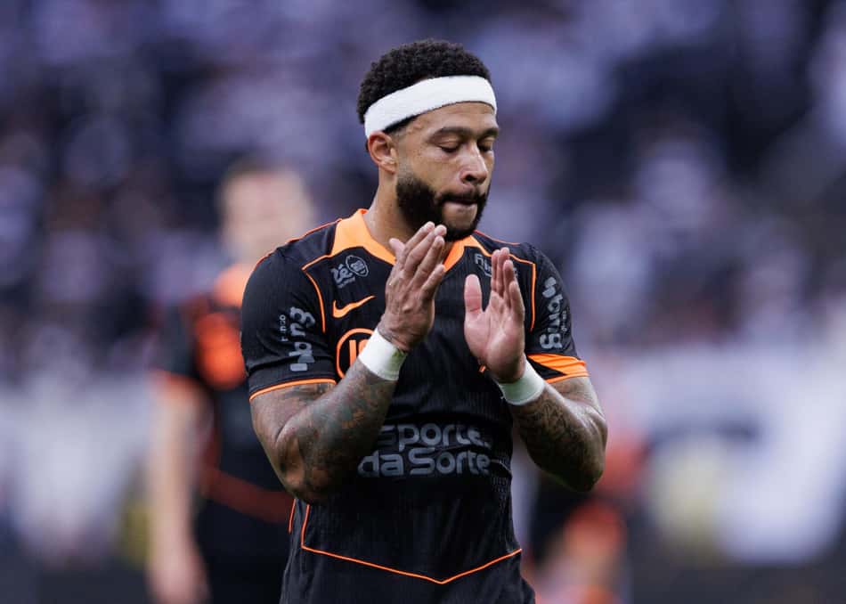 Memphis fez o segundo do Corinthians contra o Grêmio (Foto: Vilmar Bannach/Gazeta Press)