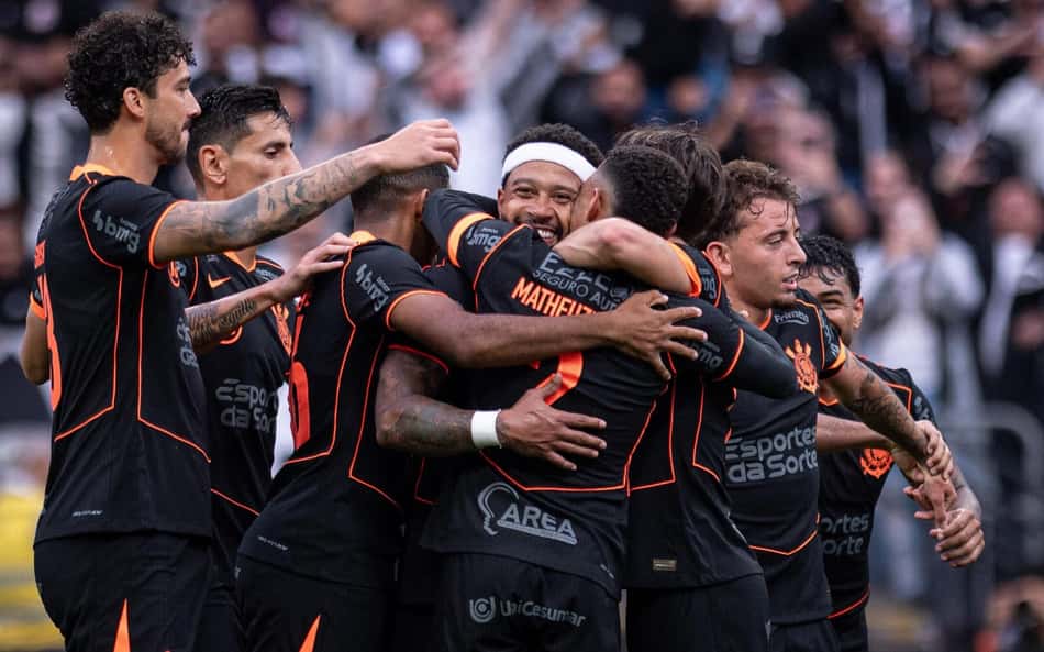 Corinthians venceu o Grêmio por 2 a 0 (Foto: Ronaldo Barreto/Thenews2/Gazeta Press)
