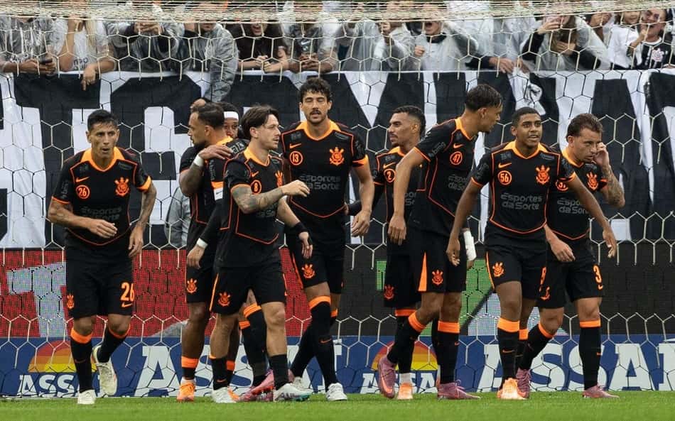 Corinthians vê DM quase vazio e amplia opções para Dorival Jr