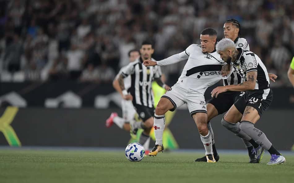 Botafogo x Vasco: CBF define arbitragem da Federação do Rio