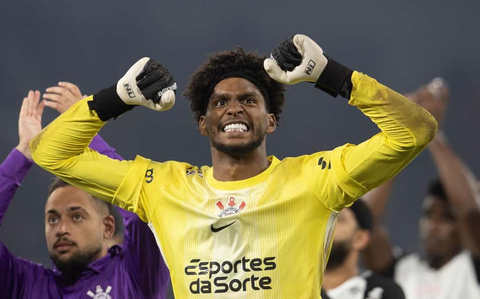 Hugo Souza foi convocado para Seleção Brasileira (Foto: Hedeson Alves/Agif/Gazeta Press)